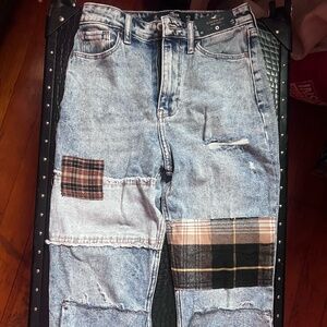 Hollister Ultra High Rise Mom Jeans